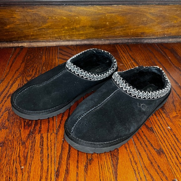 UGG Tasman Suede Slippers Black Embroidered Braid Mens 9 Good Used Condition - Picture 9 of 10